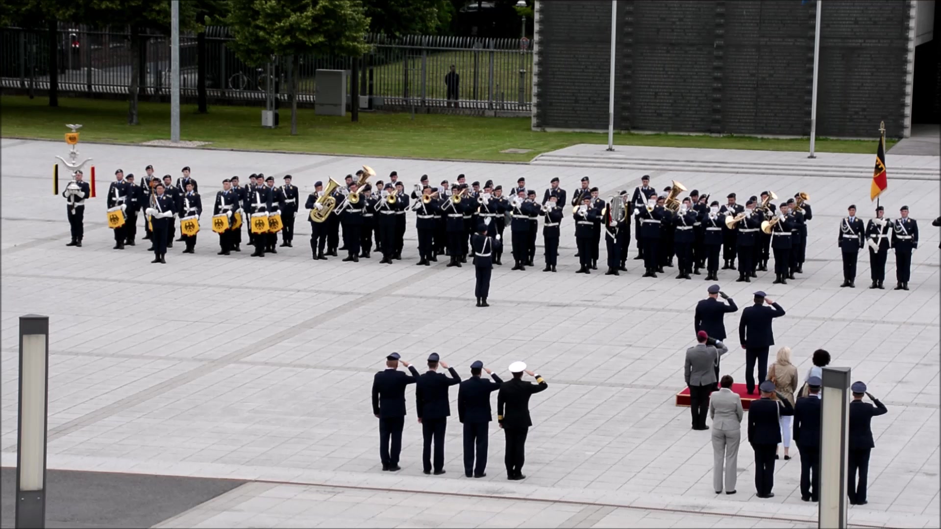 德国联邦国防军演奏以色列国歌
