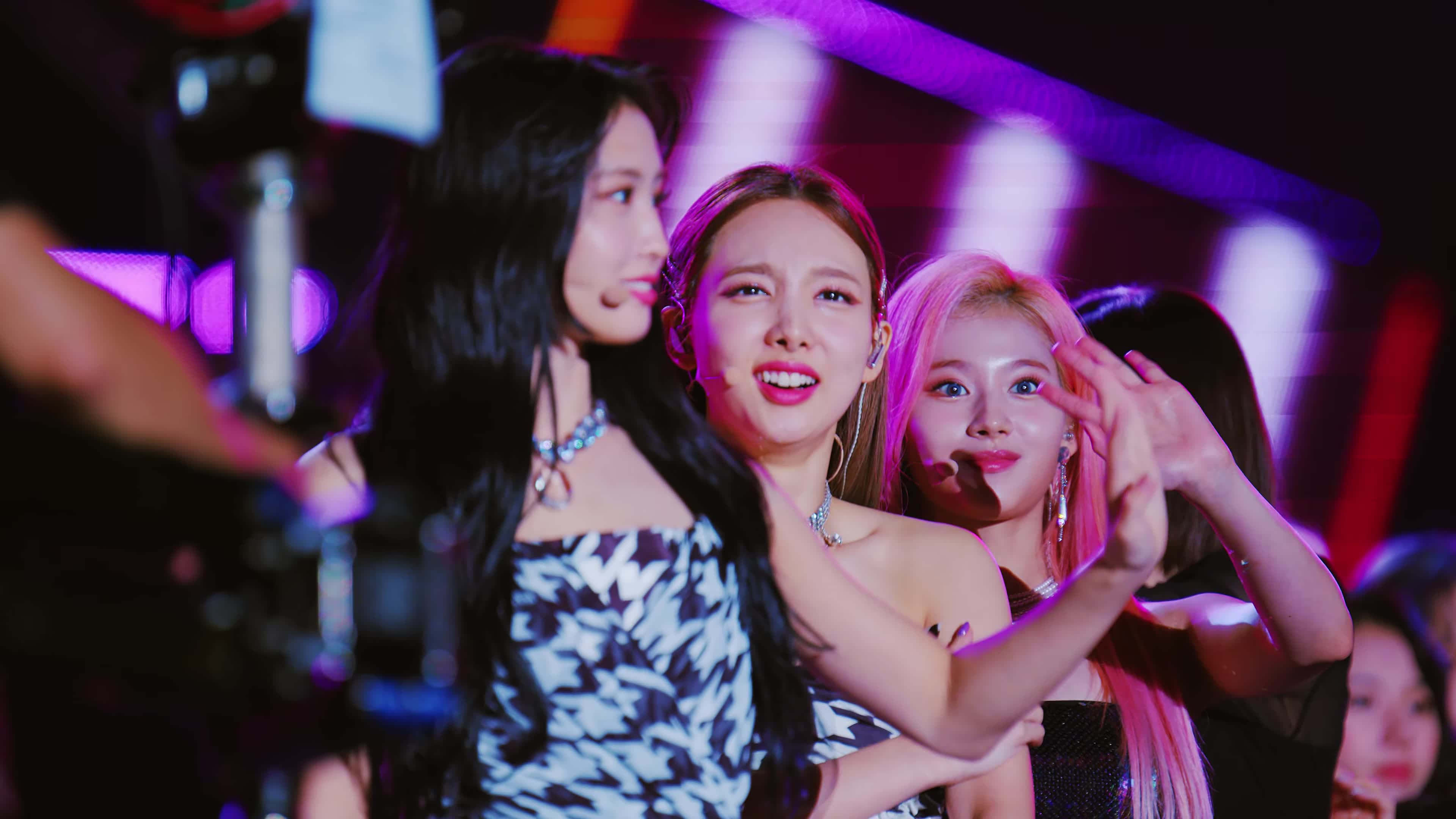 最新现场饭拍韩国女团twice美女性感火辣热舞高清 4k