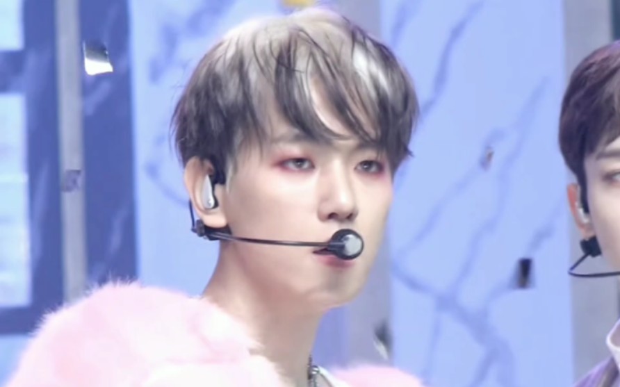 伯贤直拍!cream soda粉色小狐狸