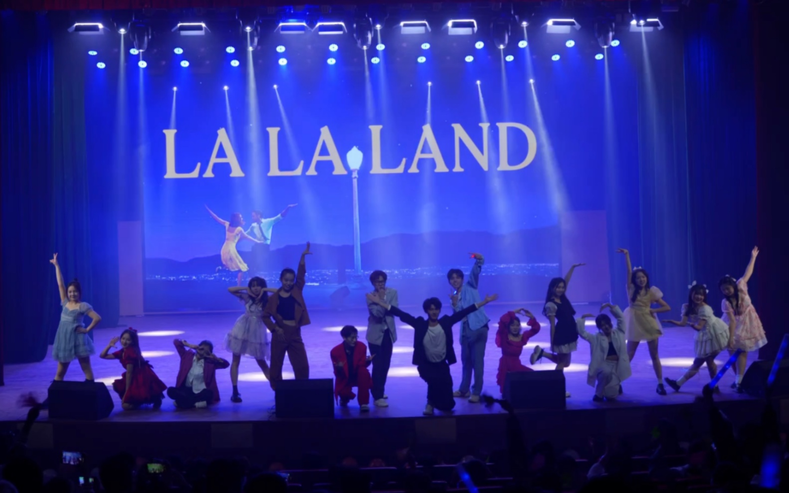 [图]2022校园十佳歌手大赛 结尾舞蹈《La La Land 爱乐之城》