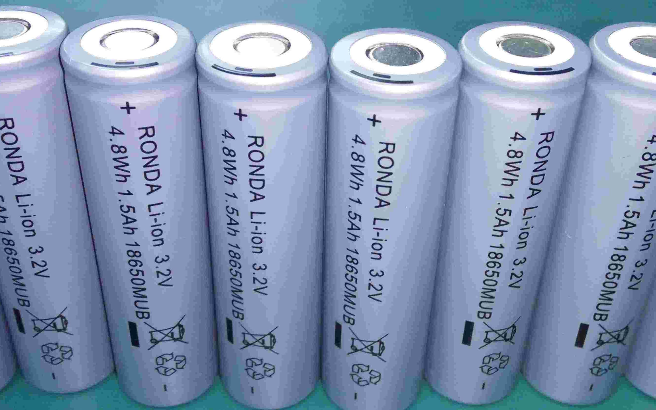 非标18650电芯自动剥皮设备中皮带输送机的结构设计