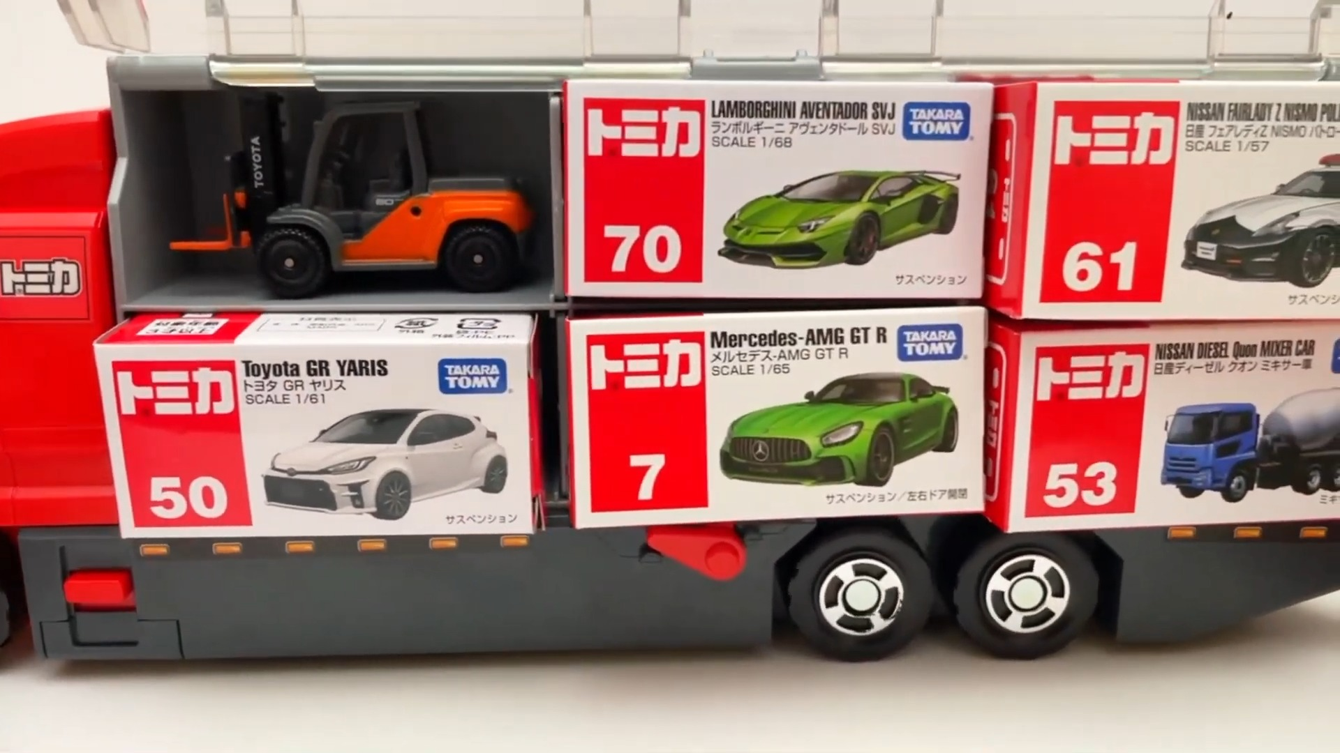 6款多美卡汽车打开并投入大车队