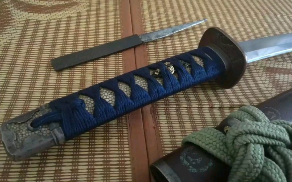 江户长尾半太刀 后配刀条 刀装确实漂亮 原装一套 赤铜地 带小柄 金属