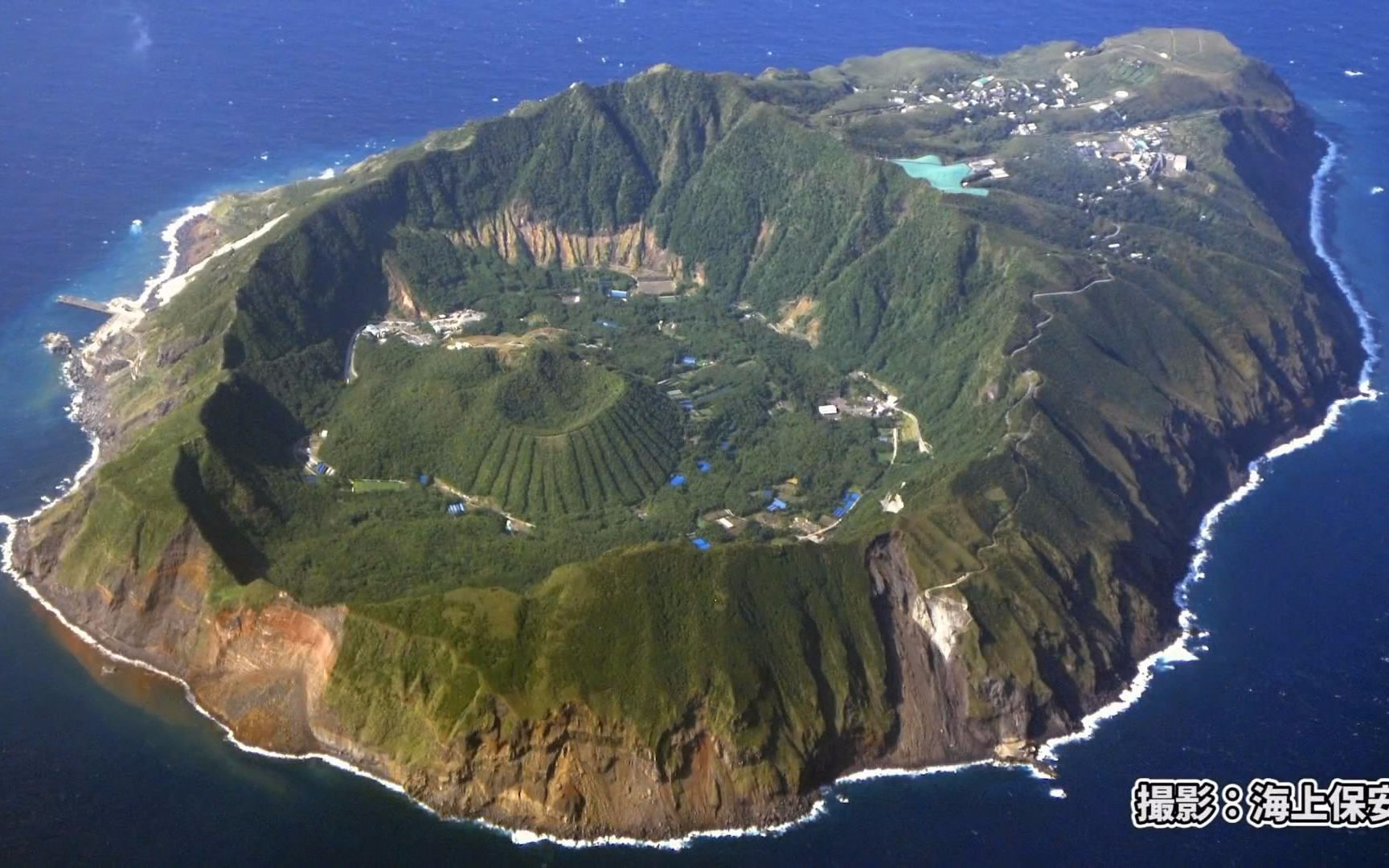 日本人口最少的活火山岛青之岛~全岛居民只有163人~哔哩哔哩bilibili