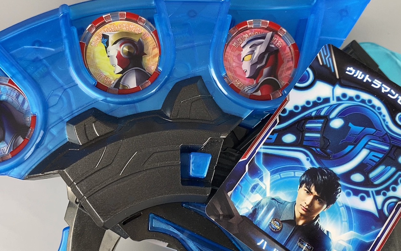 泽塔奥特曼食玩sg奥特勋章第一弹泰迦泰塔斯风马