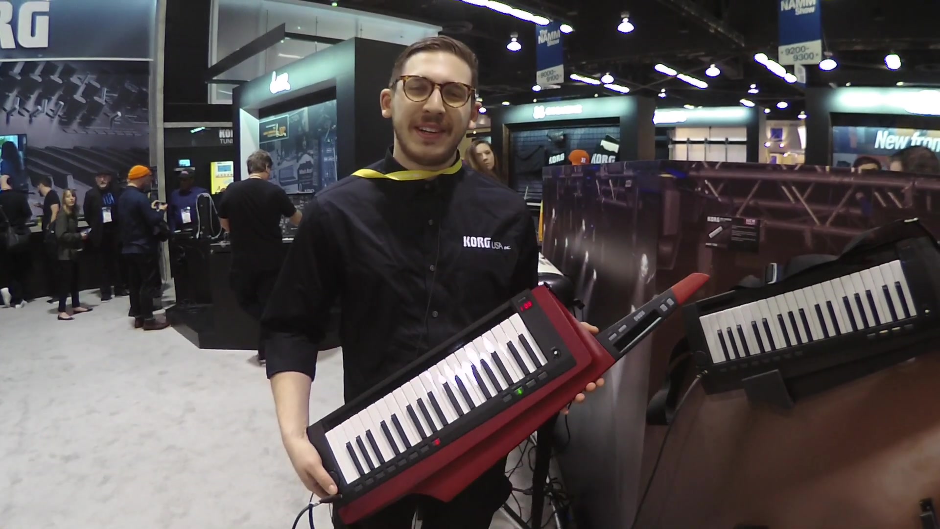 korg rk100s 2 keytar 在2020namm冬季乐展上的演示_哔哩哔哩 (゜-゜)