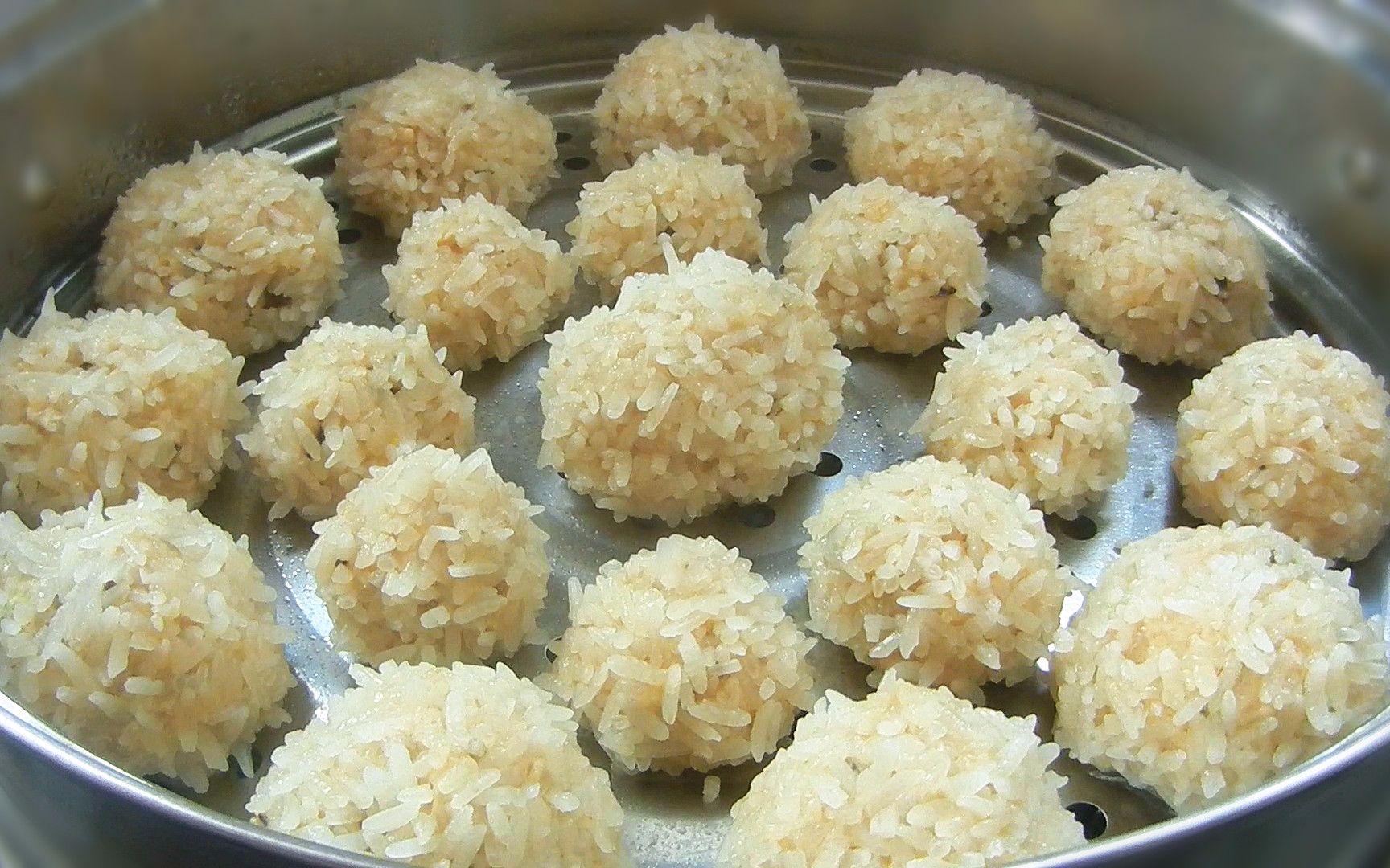 【鸡肉糯米丸子】教你做鸡肉糯米丸子,不用炸不用炒,出锅就疯抢,小孩