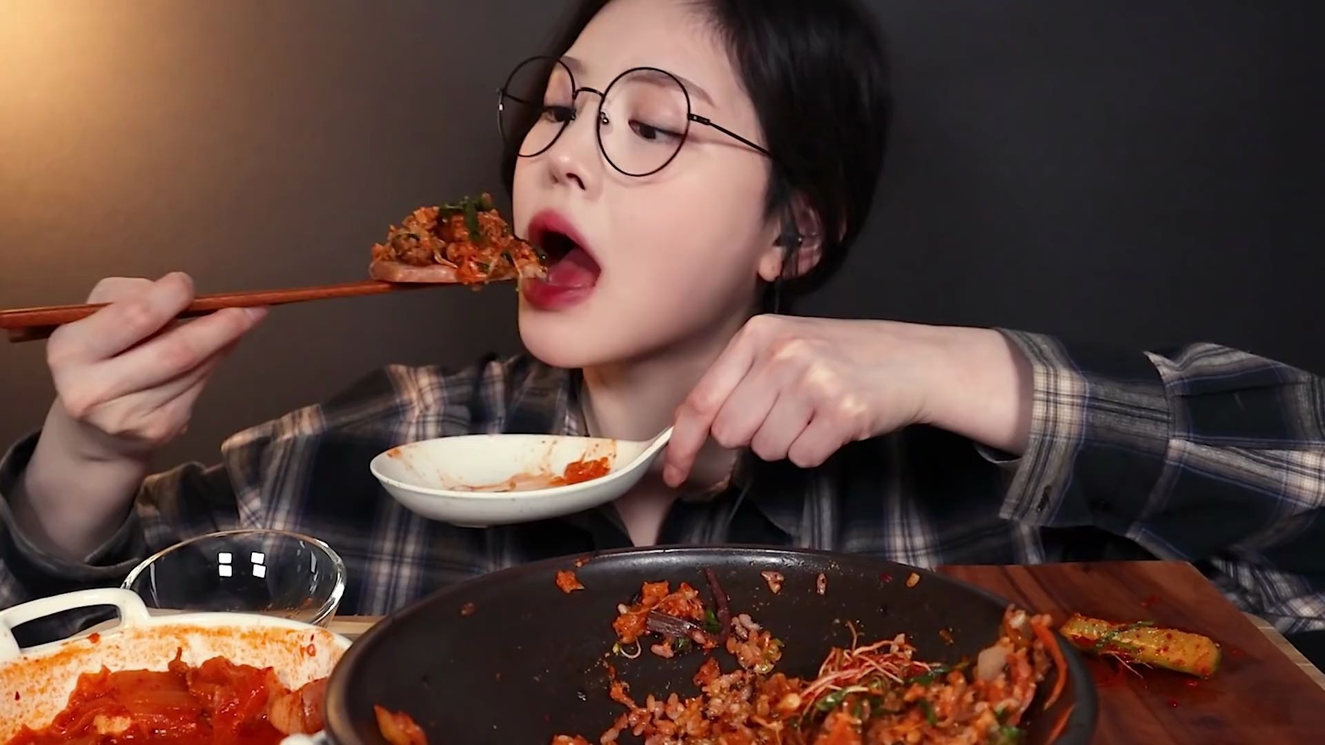 韩国吃播-文福姬boki-20200329【肥牛拌饭,辣白菜汤】