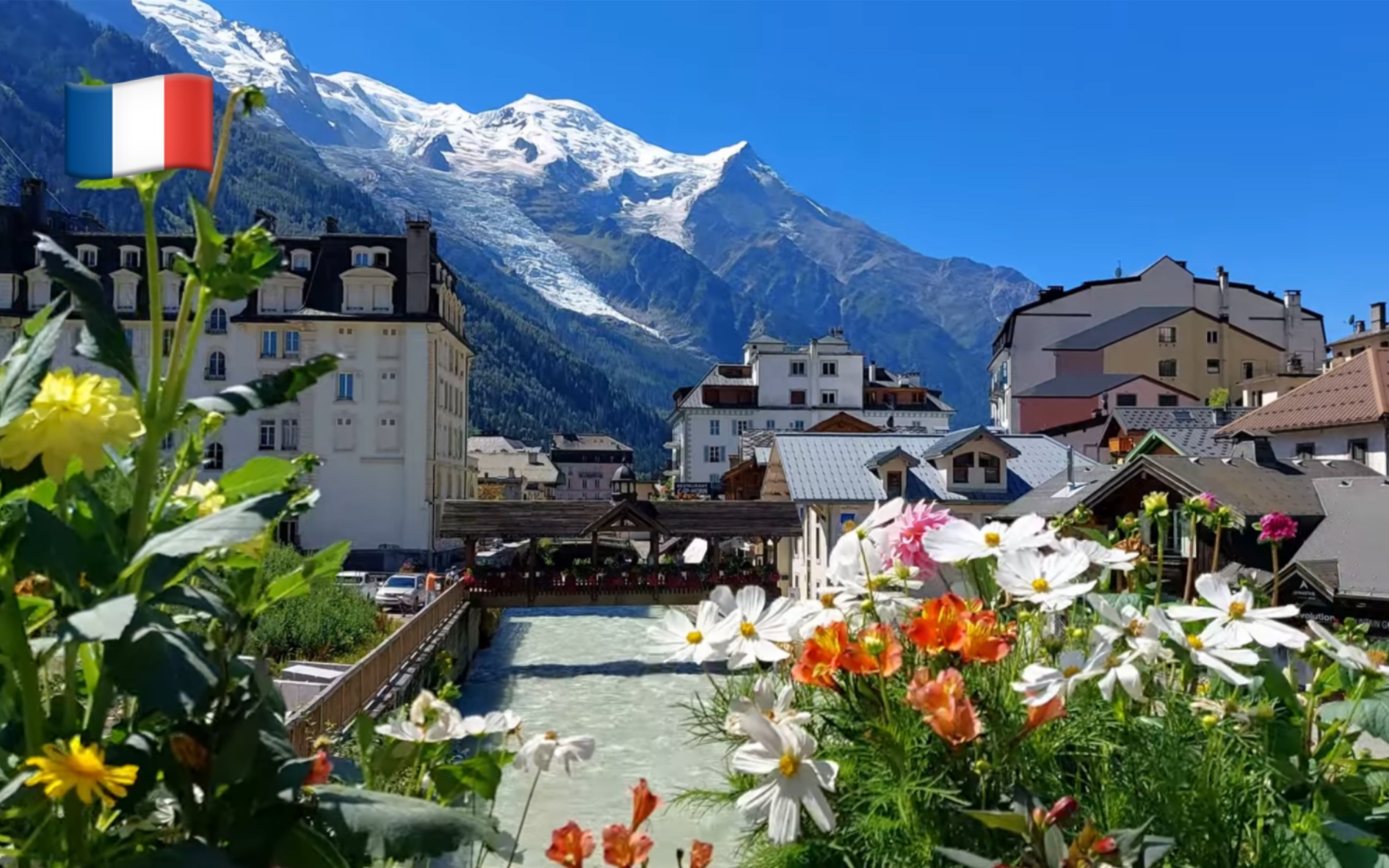 【4K超清】漫步游法国夏慕尼(chamonix)|法国最美丽的地方之一|令人叹为观止的老城区和勃朗峰山 2022.8哔哩哔哩bilibili