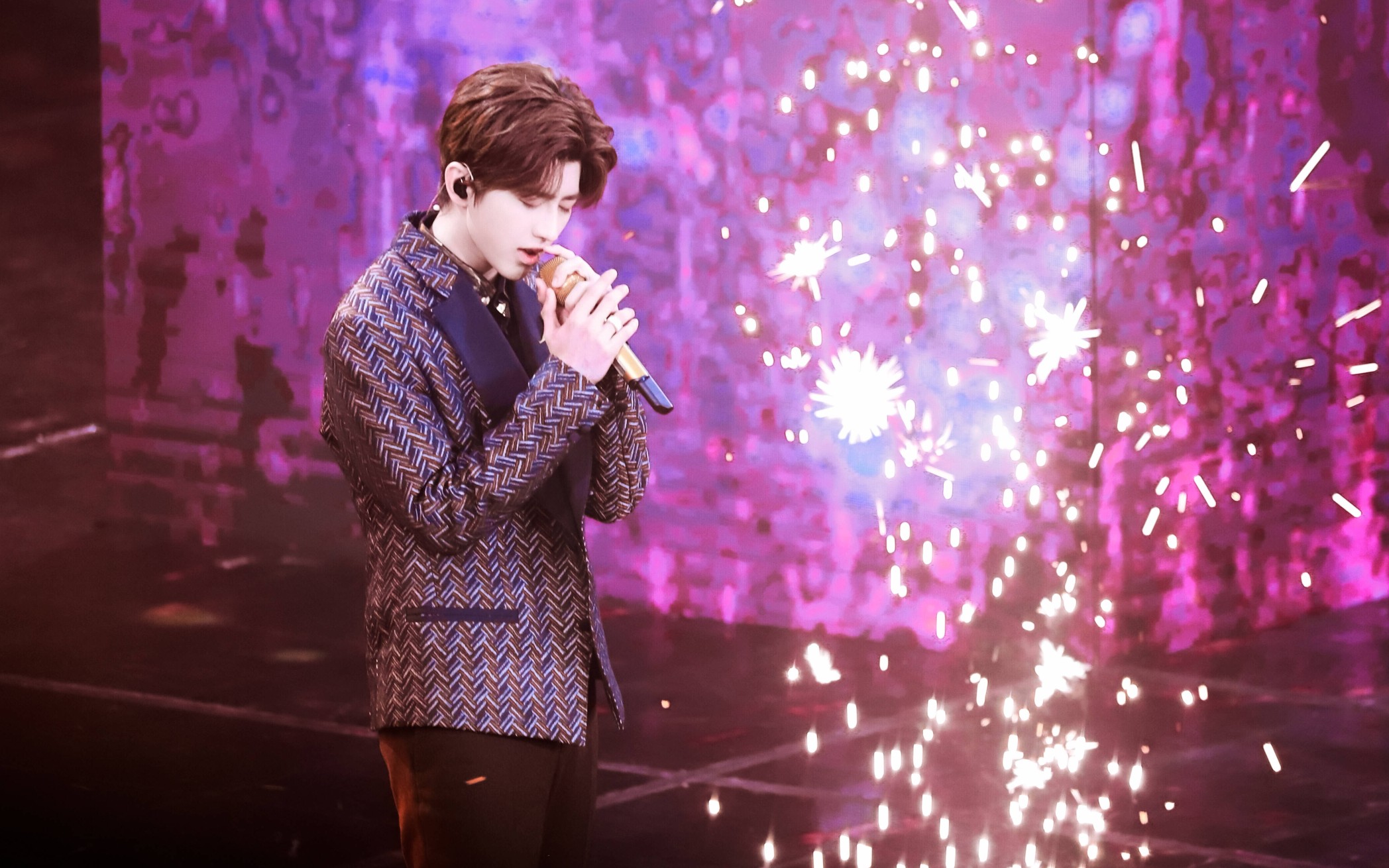 【蔡徐坤】《那年春天》北京春晚首唱 视频合集