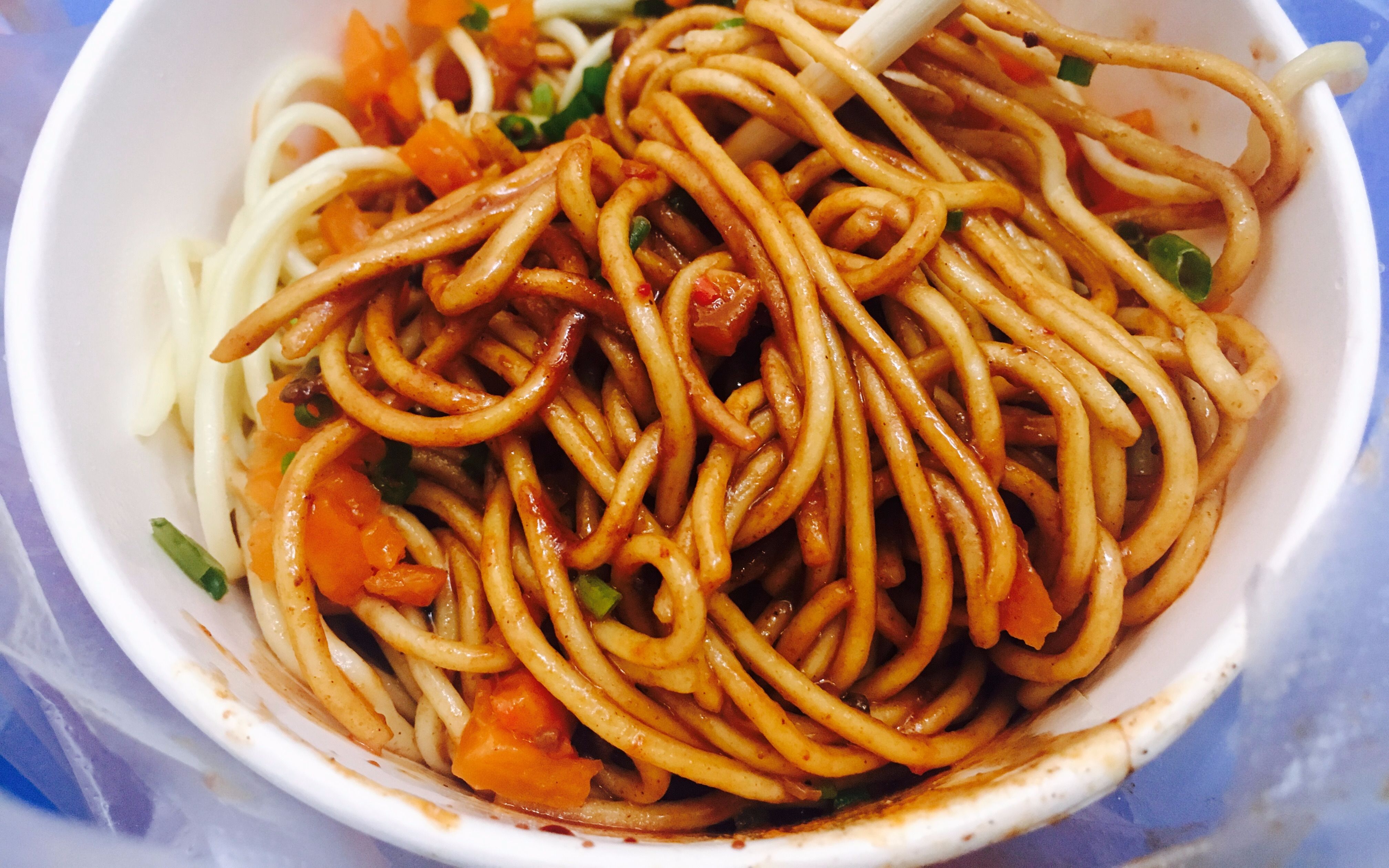 这个热干面的味道我打100分!!绝对是武汉本地人才知道的热干面!_寻食