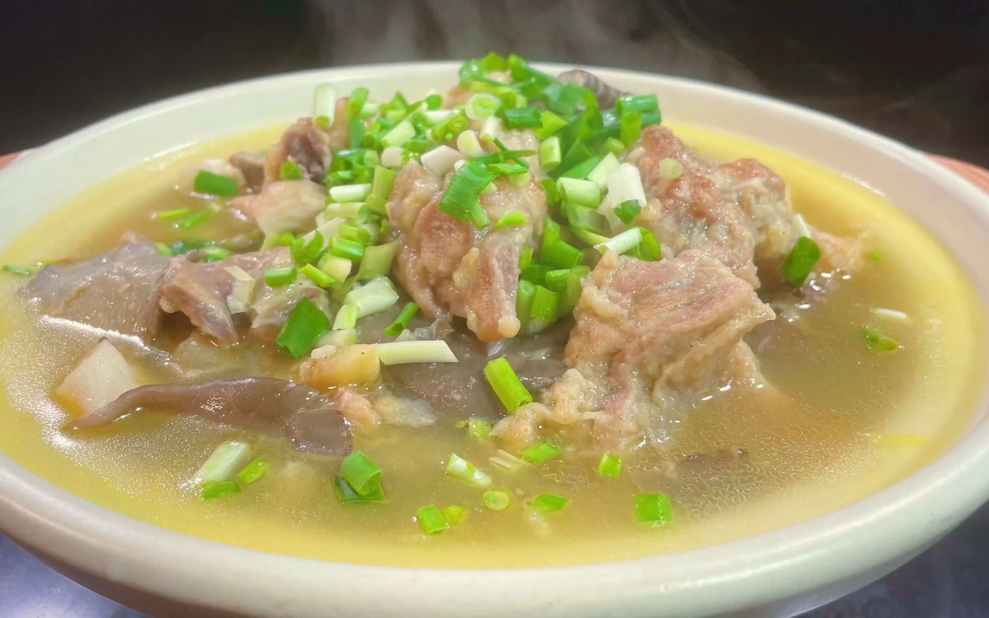 年夜饭第四道菜,面炕鸡的做法,不油炸不过水,汤浓味鲜又滑嫩