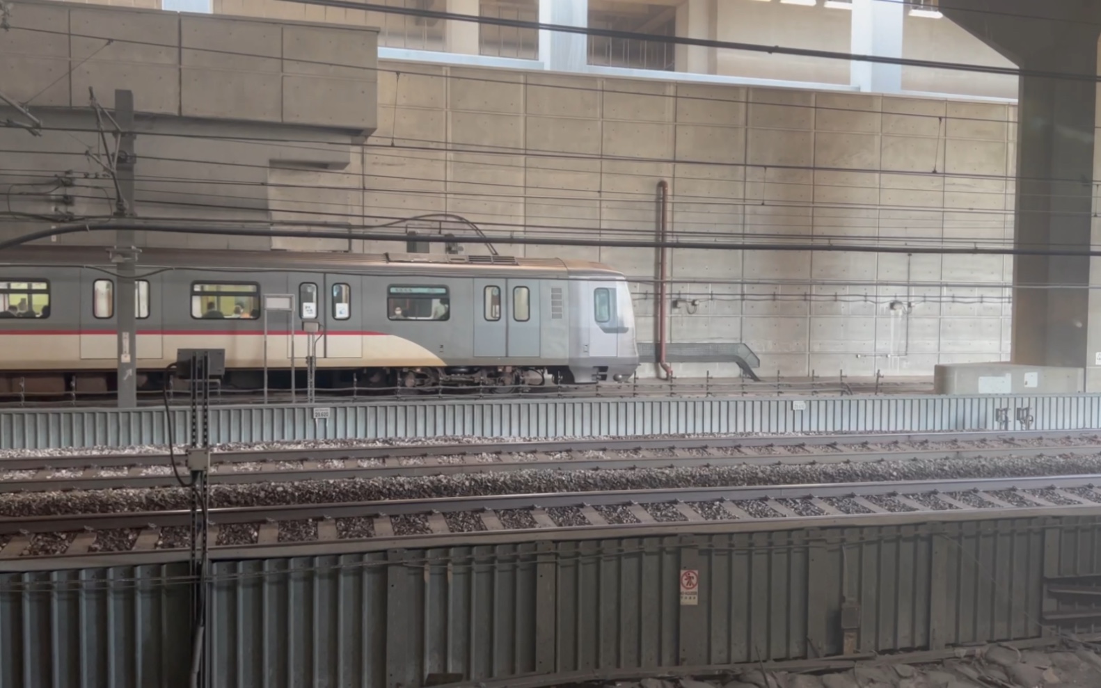 [港铁]东涌线k-train南昌站发车