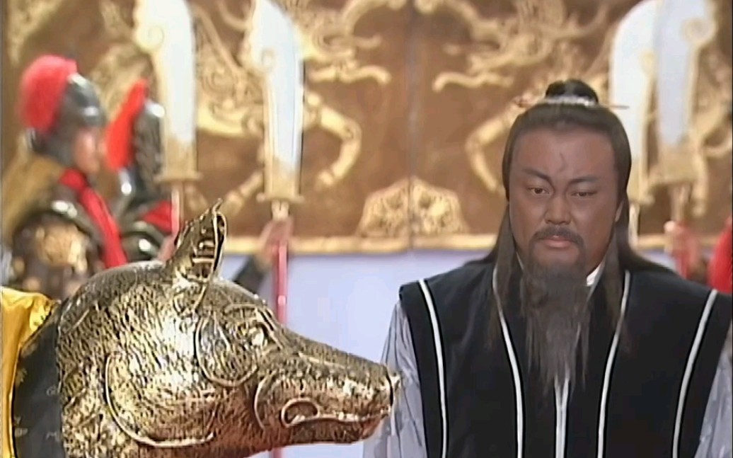 皇帝亲自担任开封府尹,要给包拯上狗头铡,要逼迫包拯承认太子身份