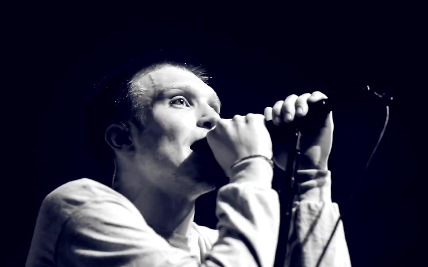 neck deep - parachute - last call with carson daly (musical