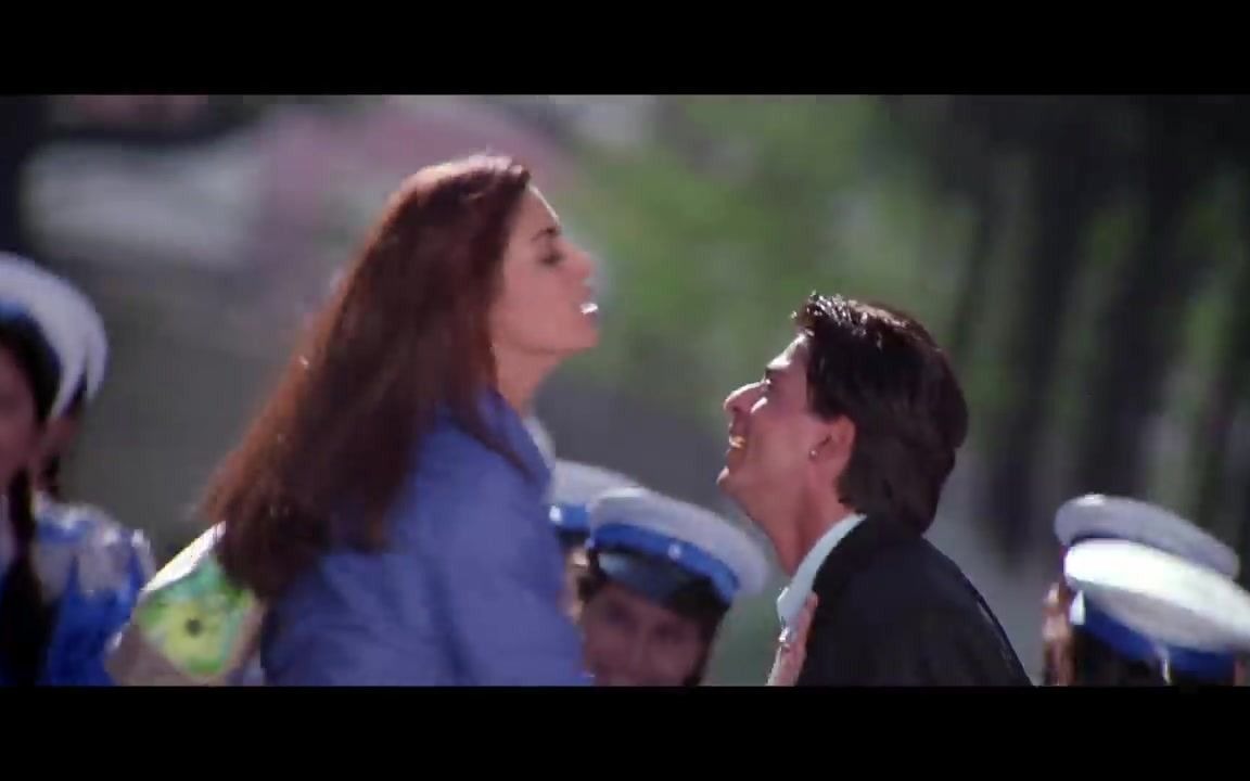 [图]Kuch To Bata - 微笑女神Juhi - Phir Bhi Dil Hai Hindustani - Shah Rukh Khan, Juhi Ch