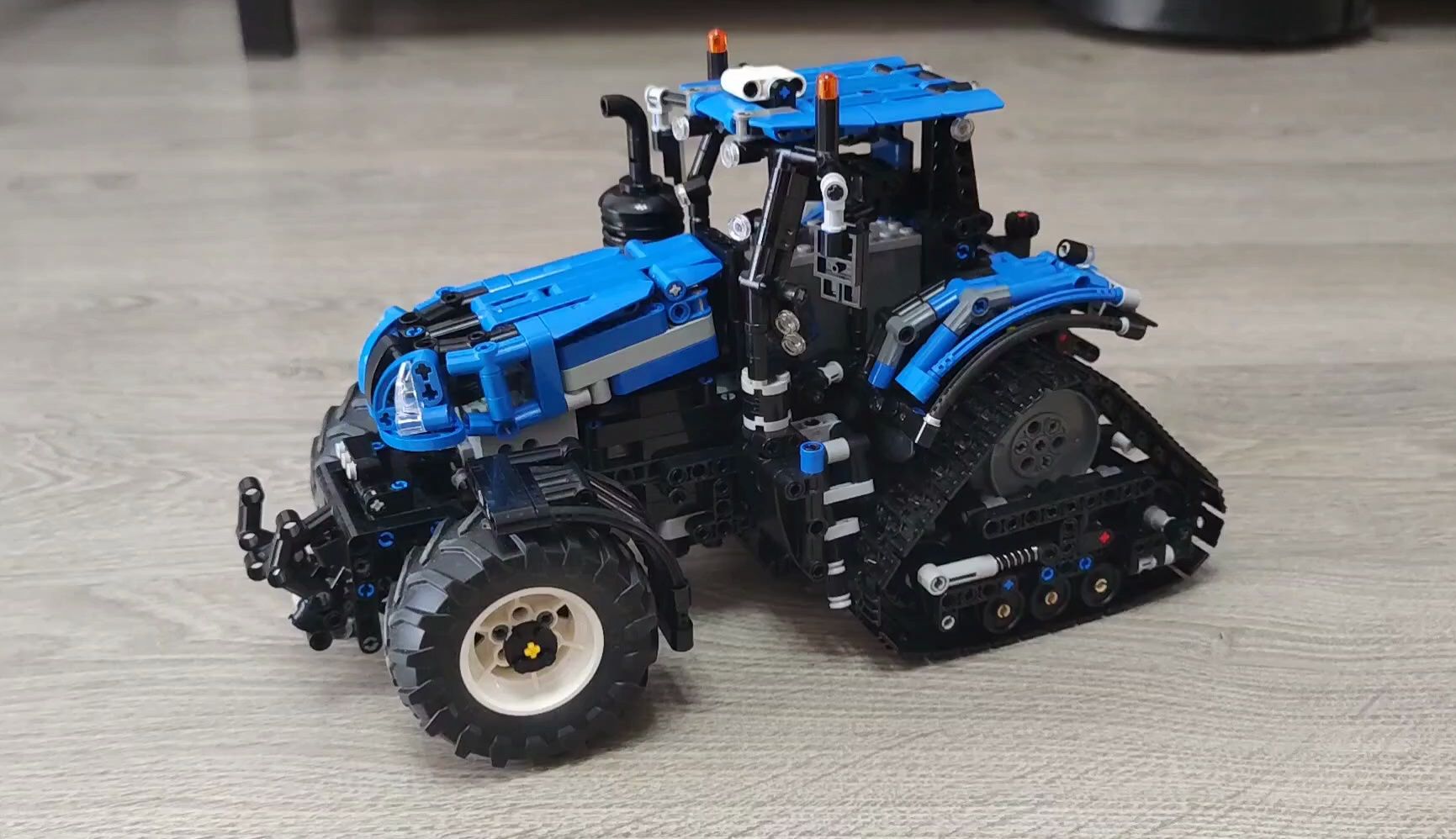 纽荷兰 t8 半履带式 拖拉机 lego乐高 technic科技/机械 moc