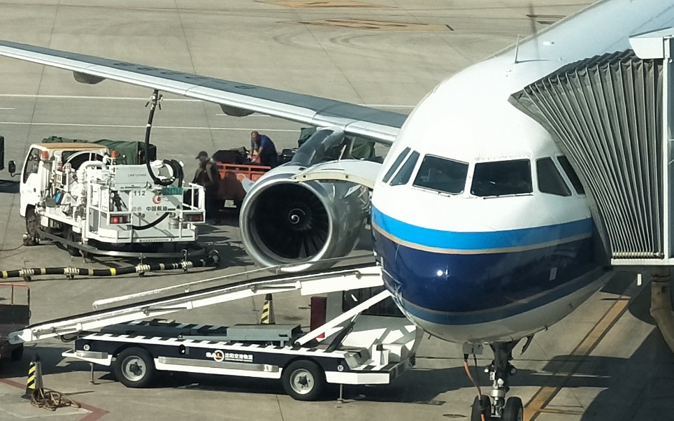 【航空】中国南方航空a321-231,b-2288滑行