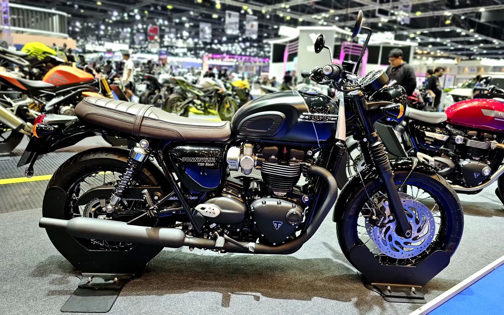 2023款凯旋波恩维尔t120黑色