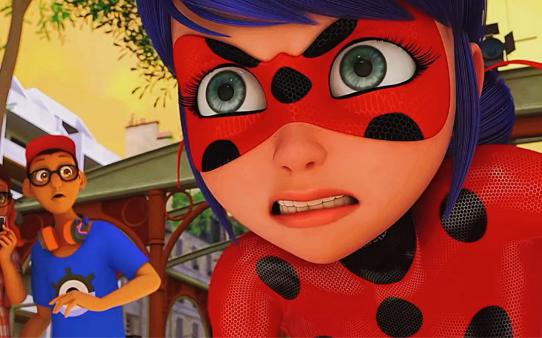 奇迹少女被情绪怪兽击中险些就暴露自己的真实身份 !