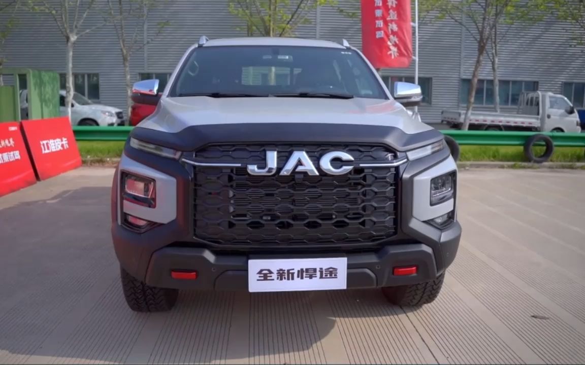 江淮全新悍途皮卡乘用化升级 强悍硬派带来商乘多种用途