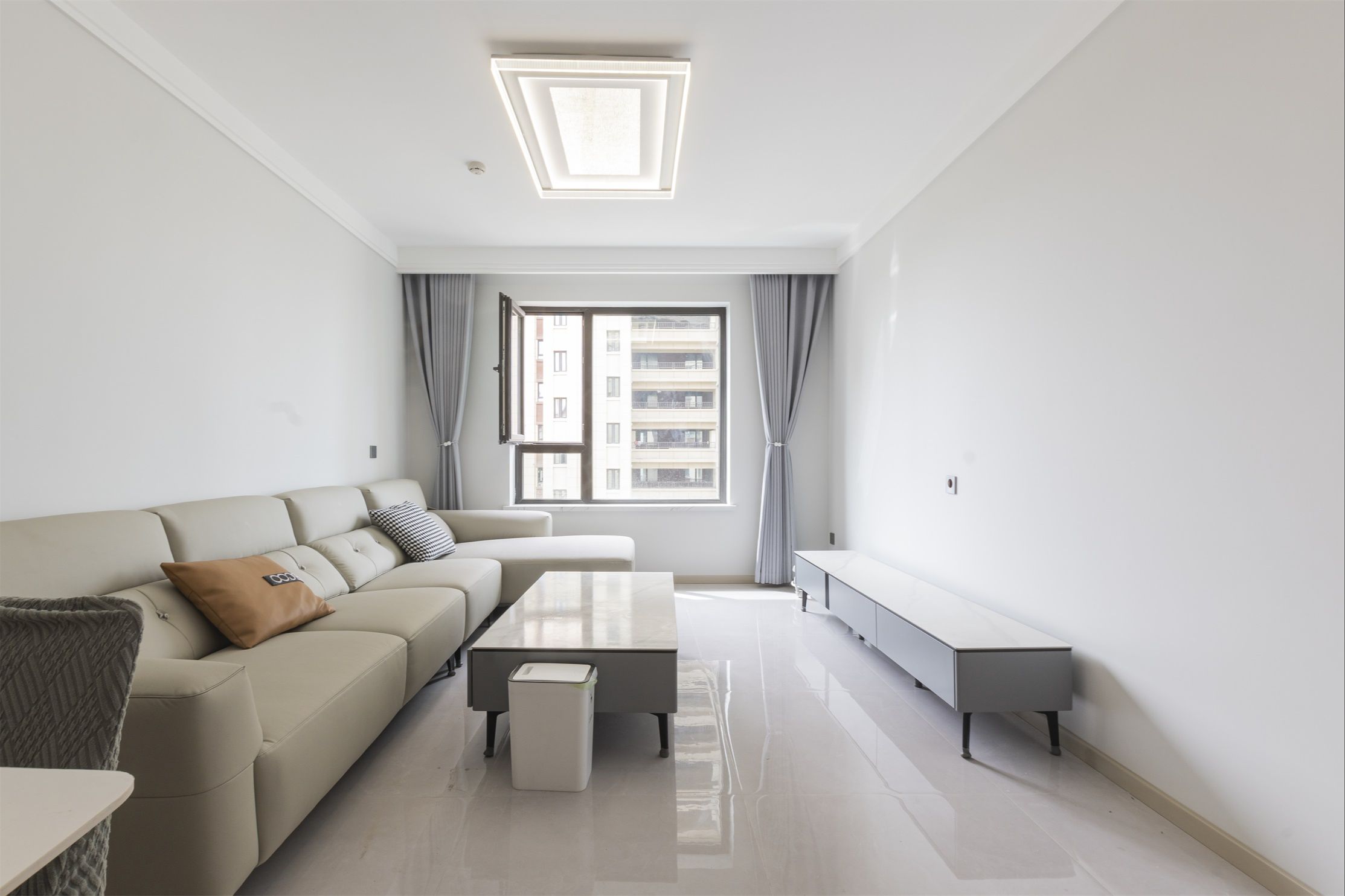 【实景案例】绿地城100平米现代简约风格装修案例赏析