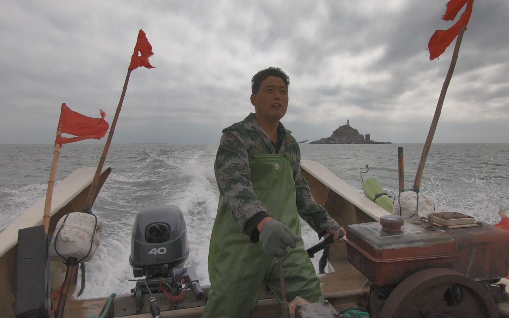 阿阳将崭新渔网开在外海收获却出乎意料就连其他渔民也一样