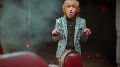 見逃し厳禁！おトクな 视觉系】【オトイロハ】ナガレボシ LIVE MV_哔哩哔哩_bilibili 邦楽