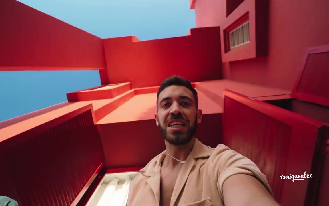 [图][Enriquealex]鱿鱼游戏取景地 - 红墙 EL EDIFICIO DE EL JUEGO DEL CALAMAR_ LA MURALLA ROJA