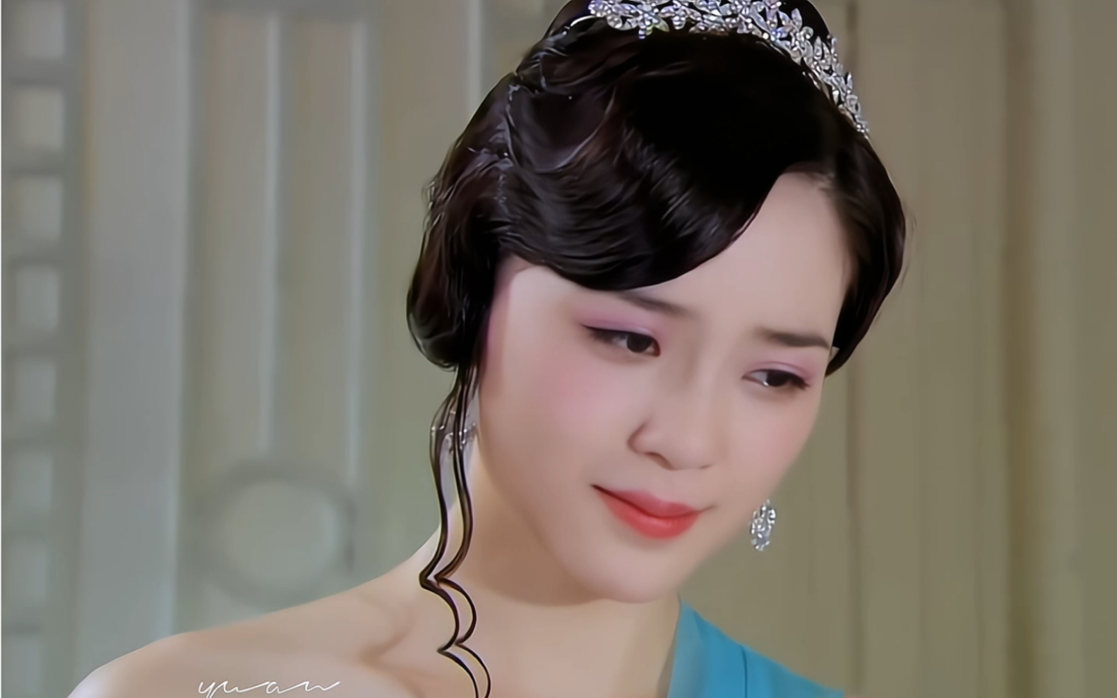 蓝凤萍又何尝不是心底的白月光呢?