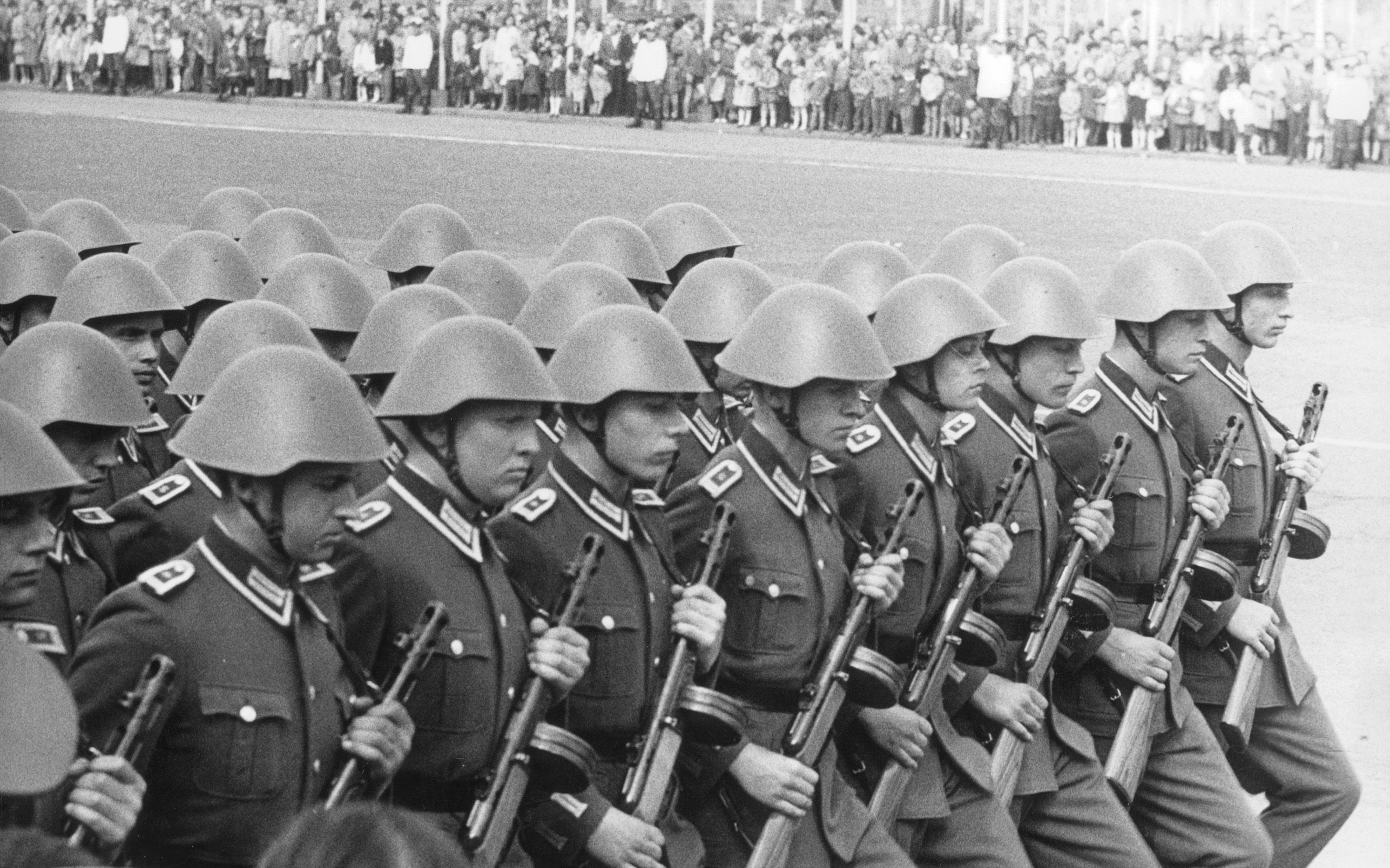 国家人民军军歌 - marsch der nationalen volksarmee