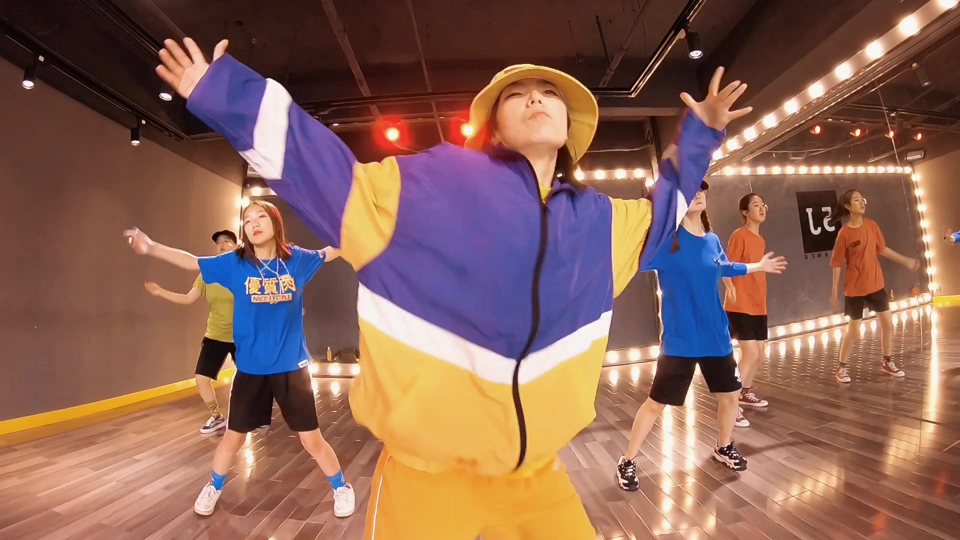 秦皇岛艾尚舞之翼品牌流行舞《ric flair drip》_哔哩哔哩 (゜-゜)つ