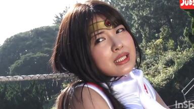 <em class="keyword">美少女战士</em>真人版 水手火星被怪人围殴，情况危急