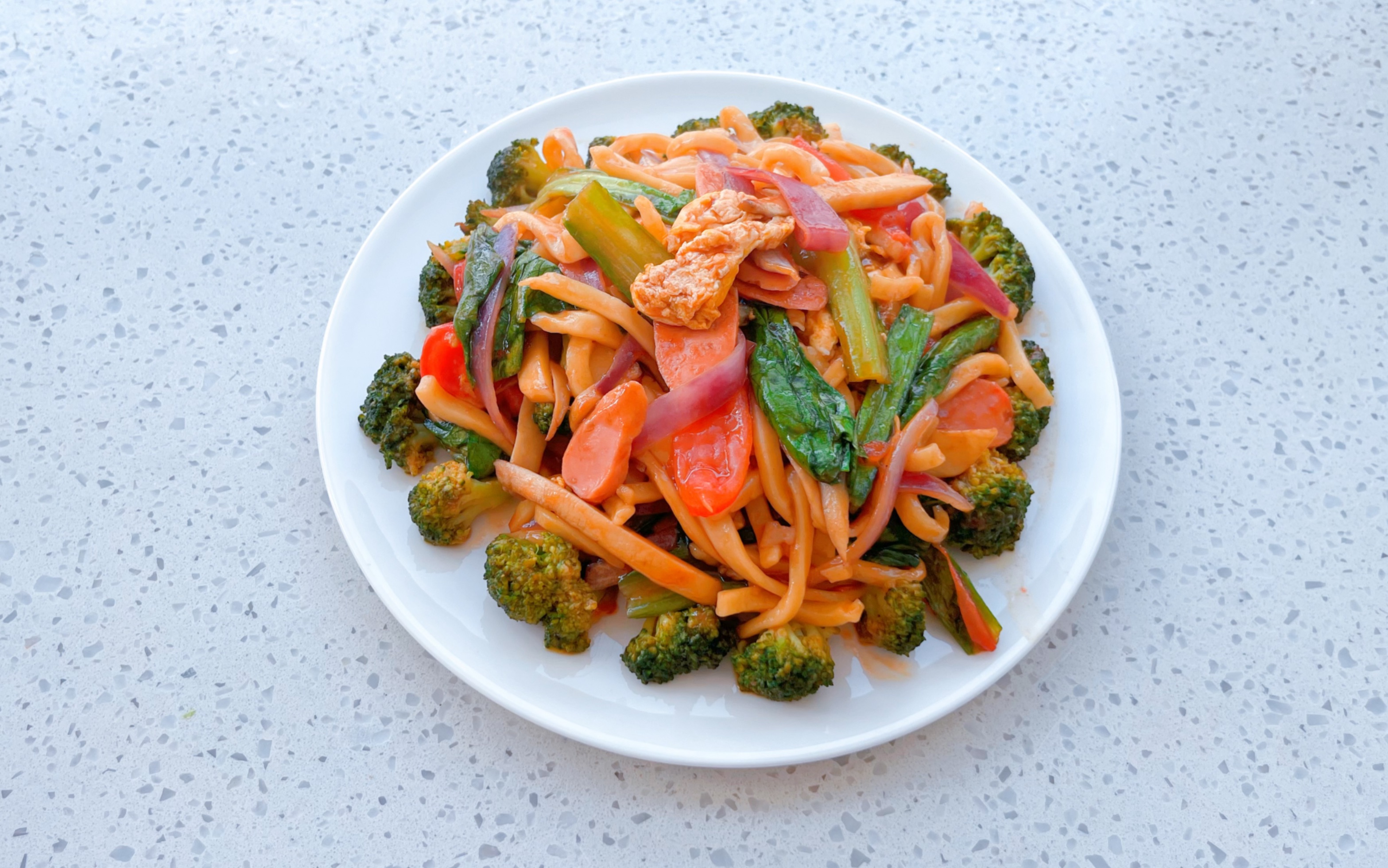 家庭版蔬菜炒面