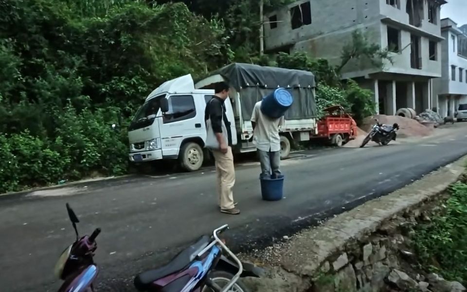 [图]【草东 x 路边野餐】寄给她一份美梦，好让她不忘记我