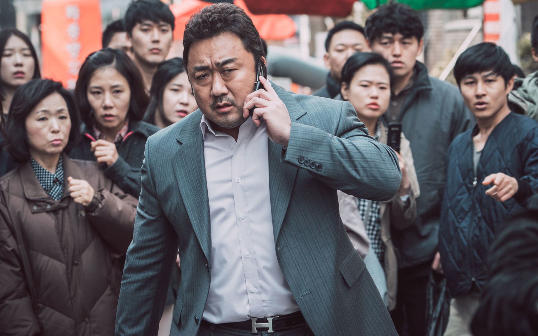 电影《犯罪都市》:黑帮老大放高利贷,放3千万收2亿,没钱就剁手剁脚