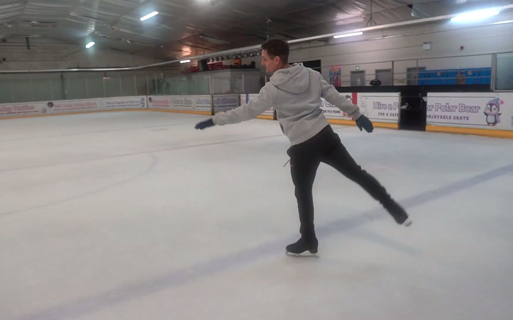 滑冰技巧如何学习后内点冰跳花样滑冰