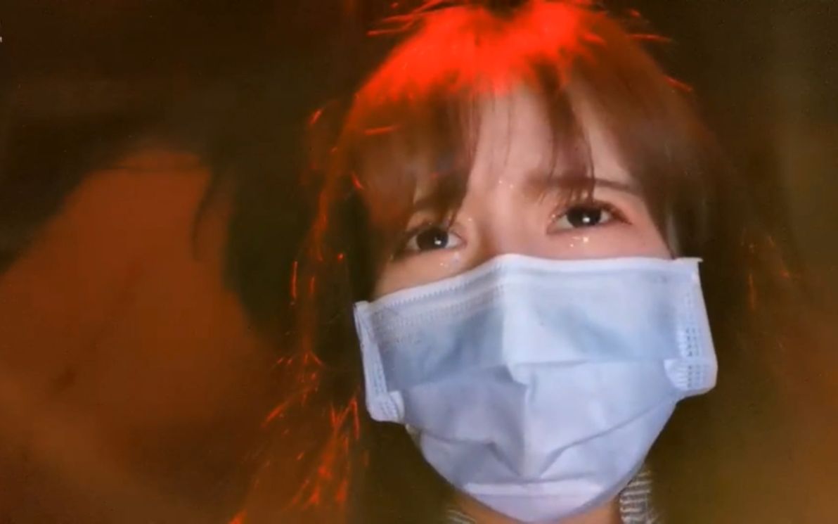 呆妹儿密室逃脱直播被吓哭