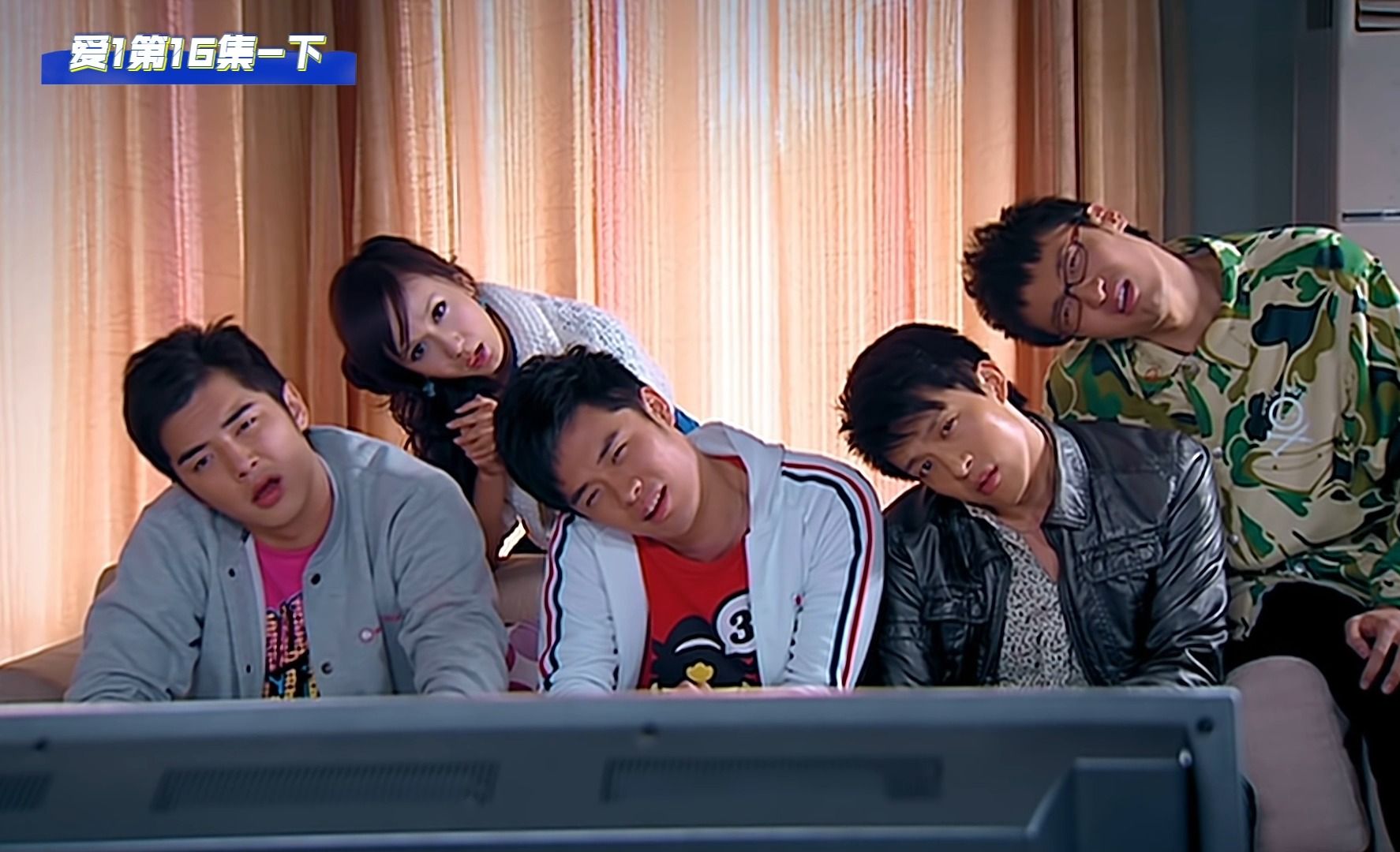 《爱情公寓》1-16-下!"那是小黑用来拍泳装美女的,你确定没换过带子?