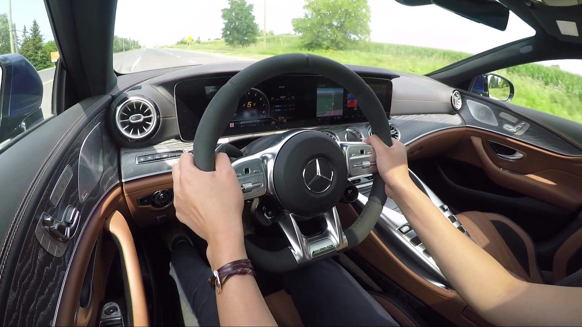 2019 奔驰mercedes-amg gt 63 s第一视角试驾超猛声浪