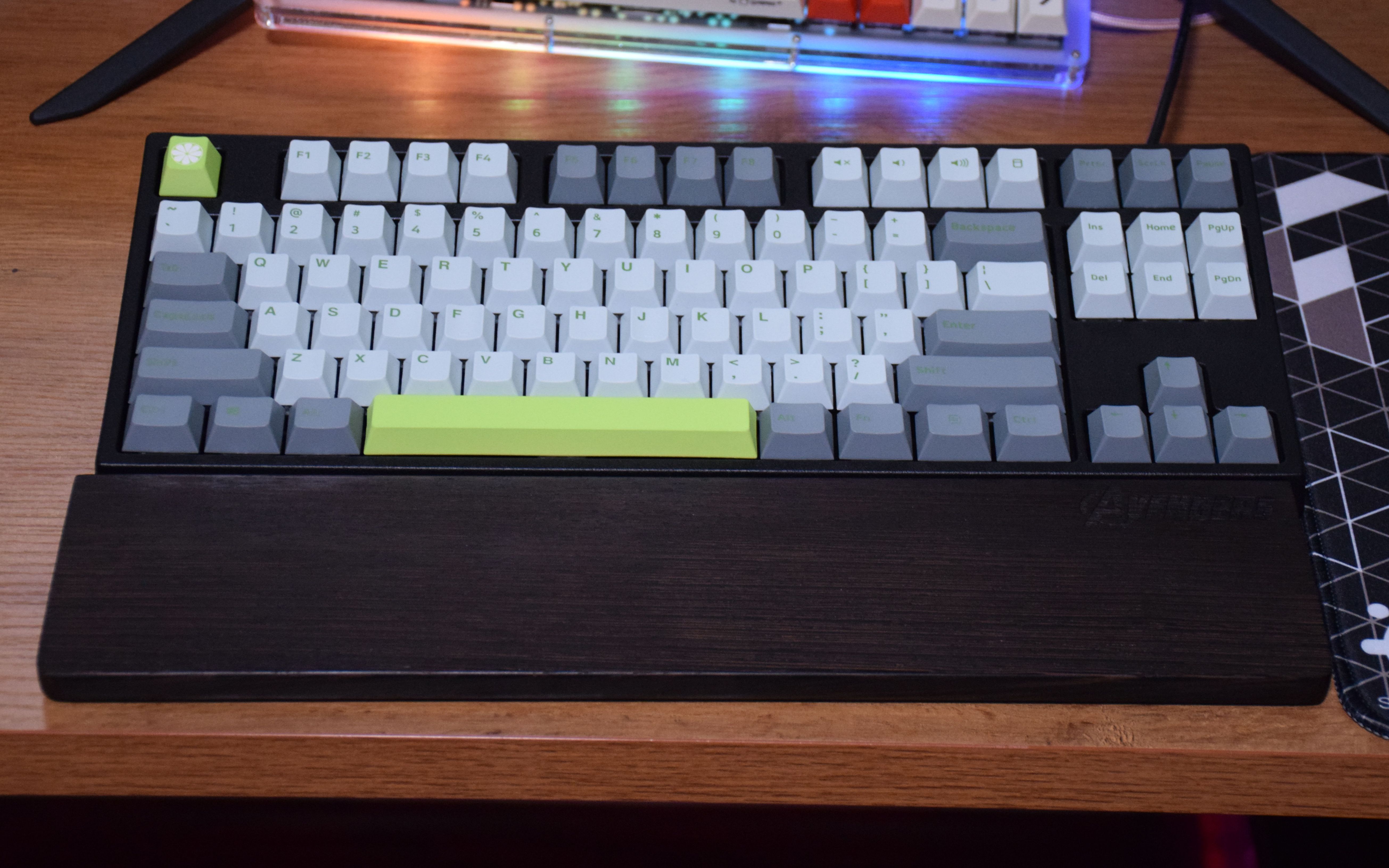 键盘听个响凯酷87套件g黄轴3分钟试打