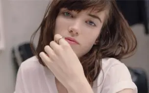 Télécharger la video: BTS with Grace Hartzel