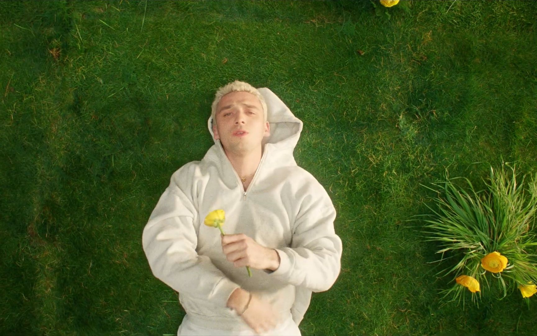 花样少年 六公主lauv - modern loneliness mv上线_哔哩哔哩 (゜-゜)