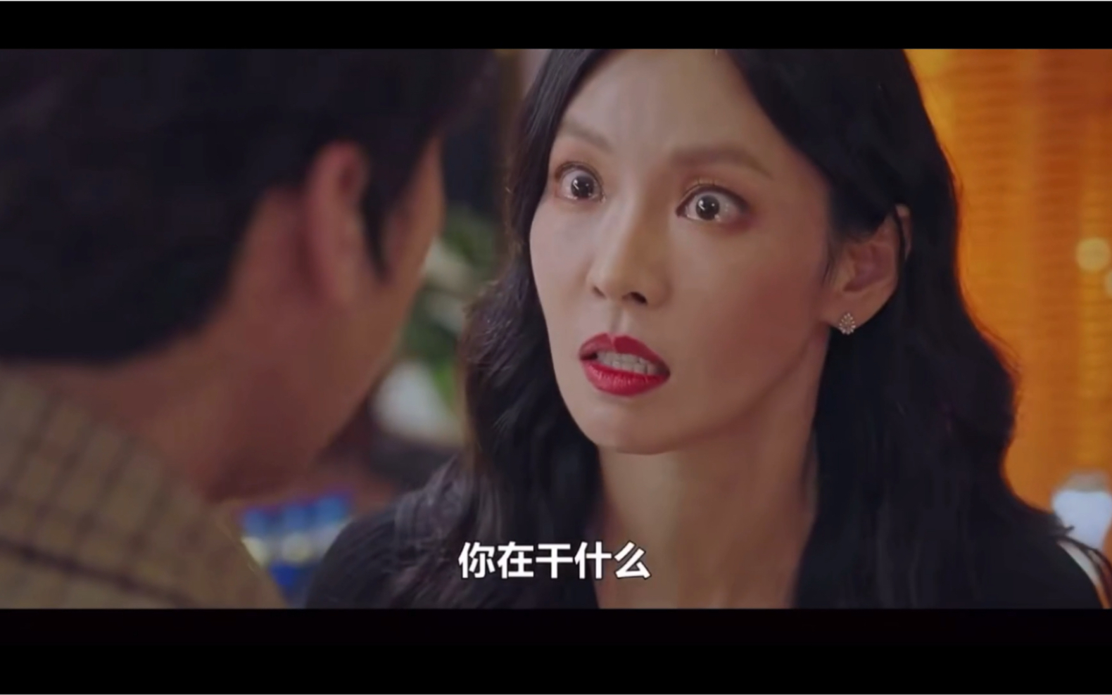 【顶楼】夏博士终于扳回一局,用戒指成功威胁千瑞珍,千瑞珍立马慌了!