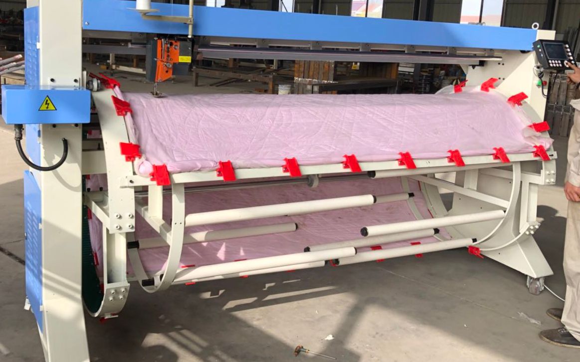 滚筒绗缝机占地面积小全自动绗缝机多针绗缝机