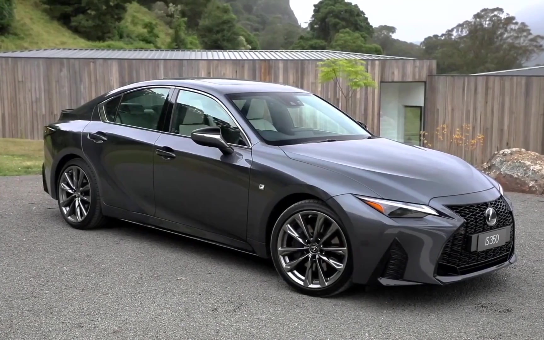 2021款雷克萨斯is