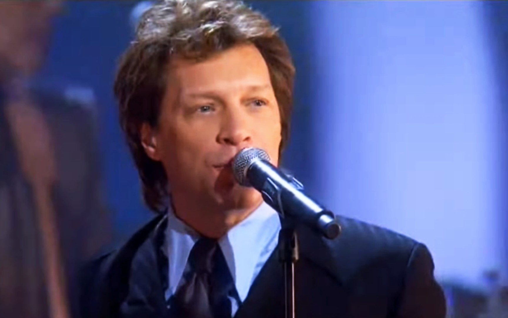 [图]Bon Jovi - It's My Life/Lost Highway (2007年🇬🇧皇家表演)