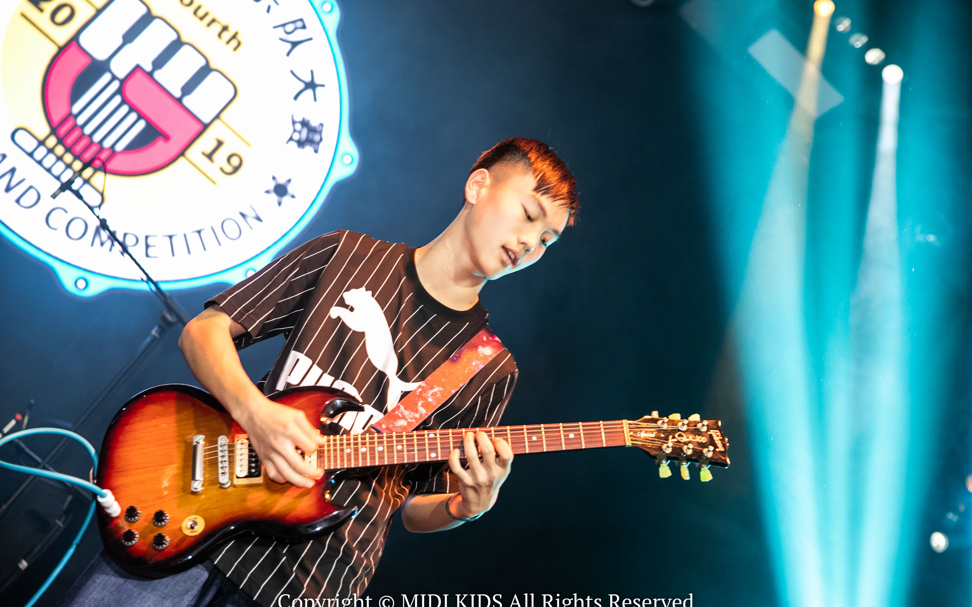将高中生活的体验写成原创歌曲《我要》,这个平均18岁的新疆少年乐队