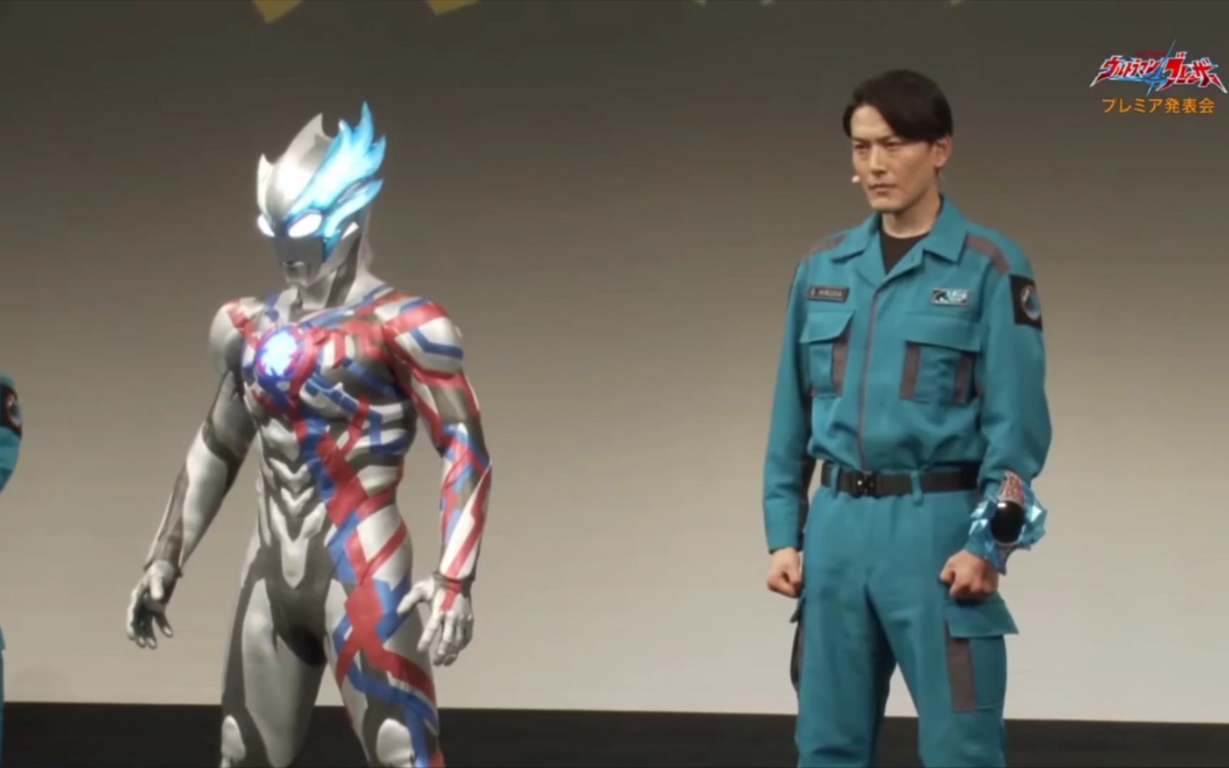 布莱泽奥特曼 变身环节!变身动作公开