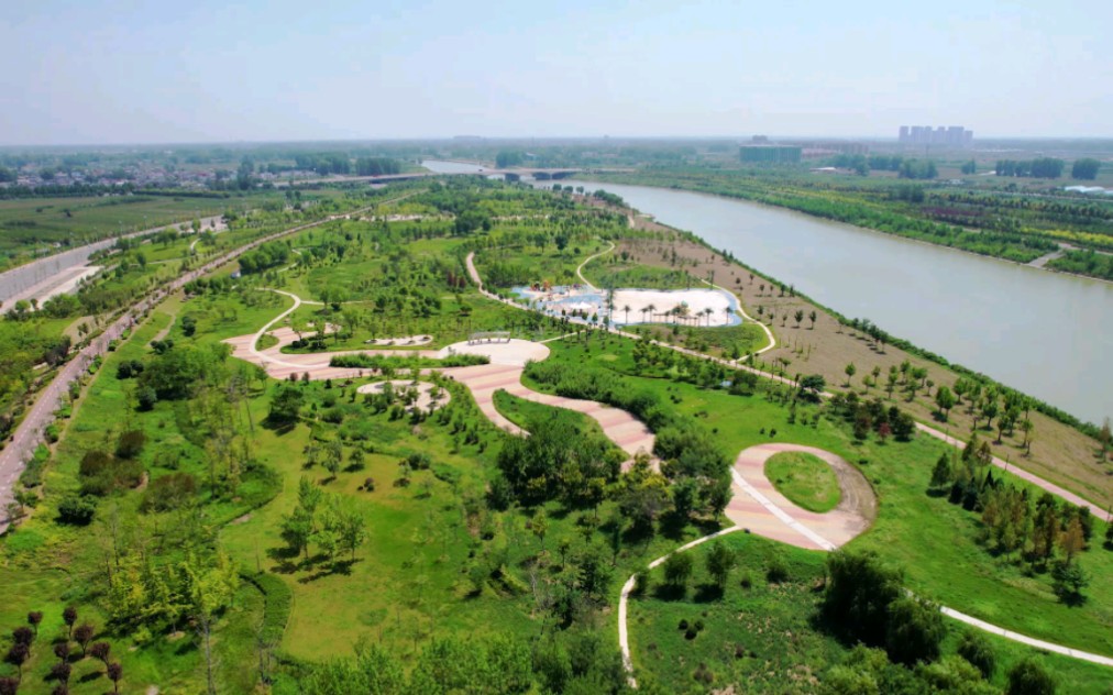 周口市白沙滩游乐园配套设施齐全景色宜人是市民休闲散心的好去处